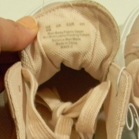 Blowfish Malibu Sneakers Dusty Pink Size 8M NWOT - Picture 6 of 8